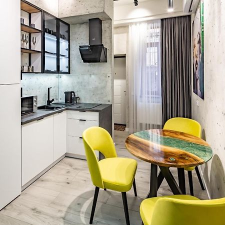 Alfa Apartments Kulisha 12 Lviv Buitenkant foto